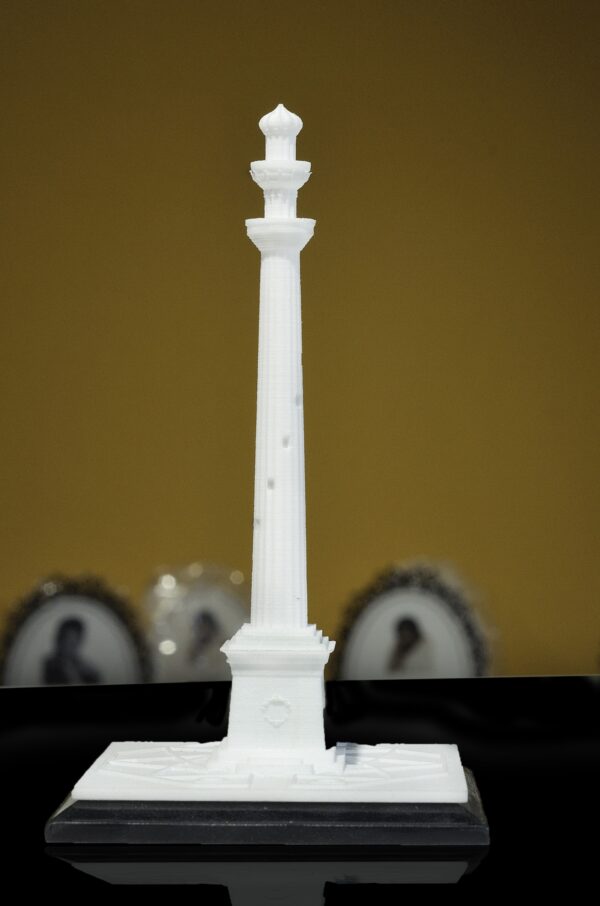 "3D printed miniature replica of Shahid Minar, an iconic landmark in Kolkata, showcasing fine craftsmanship and cultural heritage."